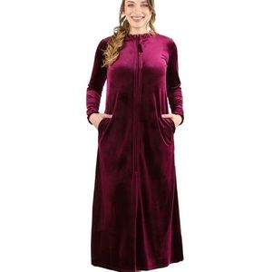 Memoi Frosted Velour Zip Front Lounger Burgundy